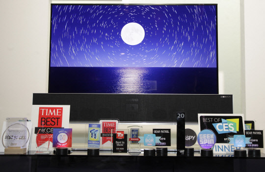 LG전자가 선보인 혁신 제품과 서비스들이 CES 2020에서 총 119개의 어워드를 받았다. 특히 TV 제품이 전체 어워드 가운데 절반 이상을 차지하며 기술 리더십을 인정받았다. <LG전자 제공>